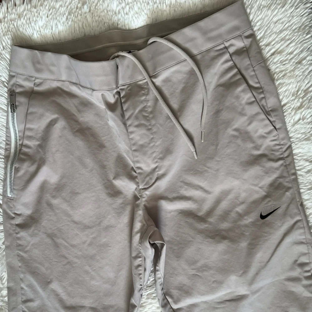 Nike sneaker pant cream‎ color size M